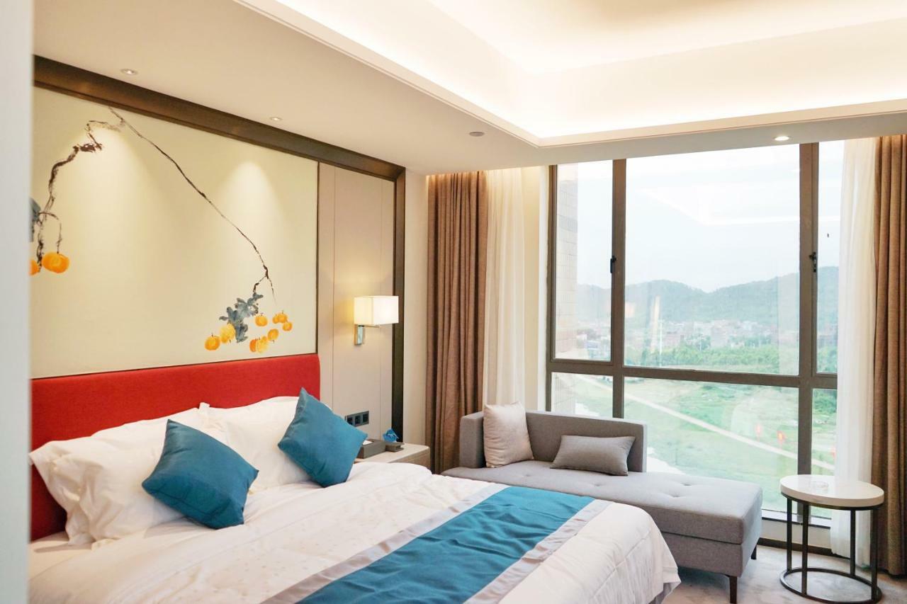 Ramada By Wyndham Huizhou Longmen Exterior foto